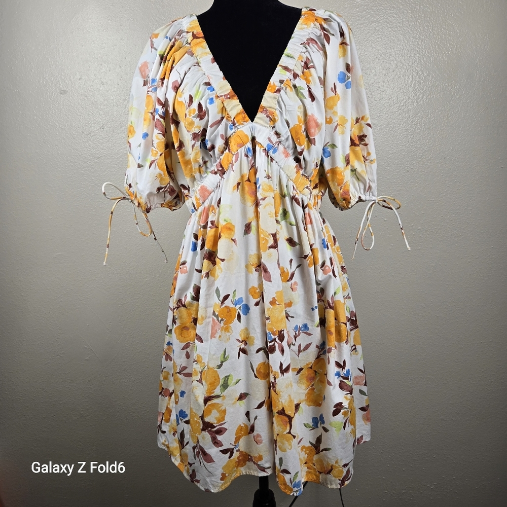 Abercrombie & Fitch‎ Dress Womens XLT White Floral Excellent V-Neck Puff Sleeve